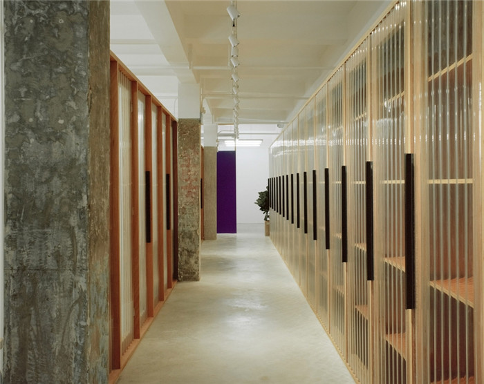 現(xiàn)代簡約風辦公室裝修設計實景圖