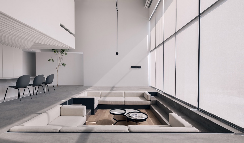 辦公室下沉式休閑區(qū)裝修設(shè)計圖 辦公室下沉式休閑區(qū)裝修設(shè)計圖