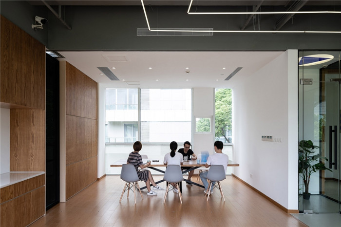 以編程、機(jī)器人培訓(xùn)為特色的數(shù)碼學(xué)院教育機(jī)構(gòu)裝修設(shè)計(jì)圖