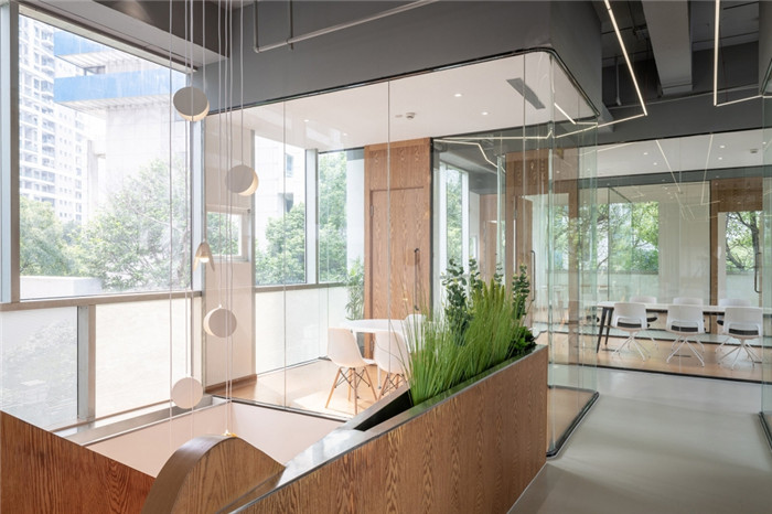 充滿趣味的特色數(shù)碼學(xué)院教育機(jī)構(gòu)裝修方案