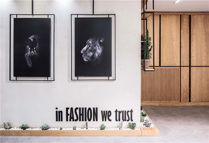 時(shí)裝公司辦公室墻面裝飾設(shè)計(jì)方案 時(shí)裝公司辦公室墻面裝飾設(shè)計(jì)方案