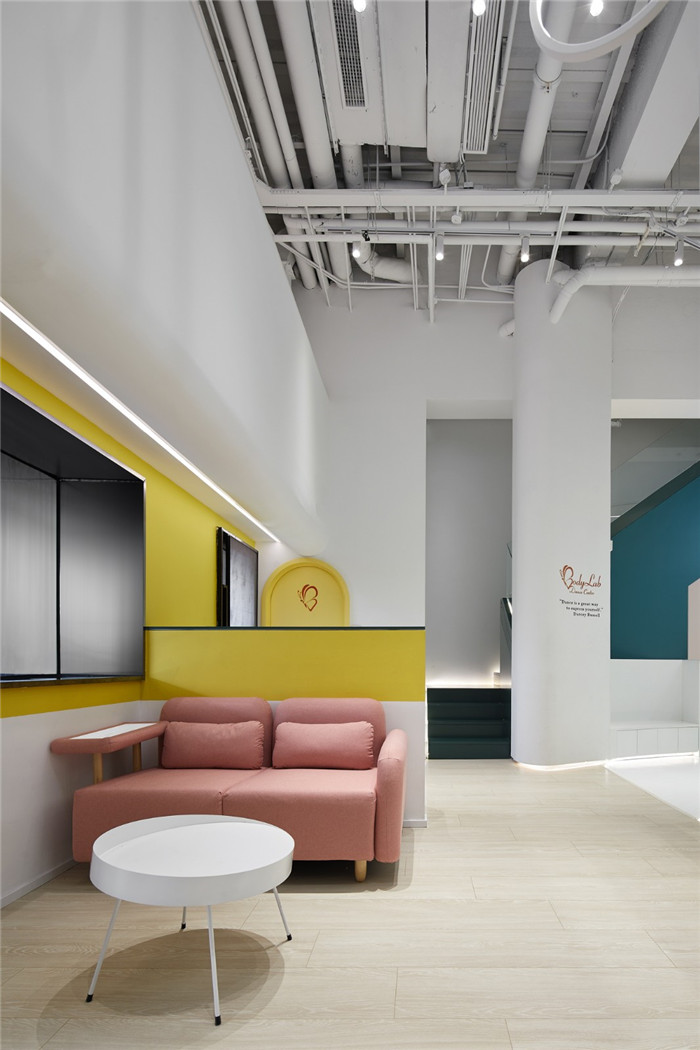 簡(jiǎn)約而有藝術(shù)氣息的教育機(jī)構(gòu)裝修設(shè)計(jì)圖 簡(jiǎn)約而有藝術(shù)氣息的教育機(jī)構(gòu)裝修設(shè)計(jì)圖