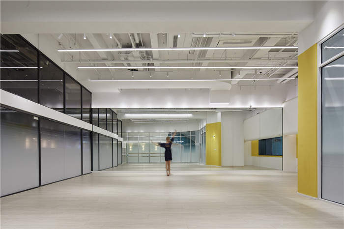 別具一格的BodyLab專業(yè)舞蹈教育機(jī)構(gòu)裝修設(shè)計(jì)案例 別具一格的BodyLab專業(yè)舞蹈教育機(jī)構(gòu)裝修設(shè)計(jì)案例