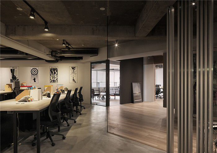 鄭州網(wǎng)絡營銷公司辦公室裝修實景圖