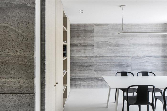 公寓改辦公  干凈明亮的公寓開發(fā)商辦公室裝修設計方案賞析