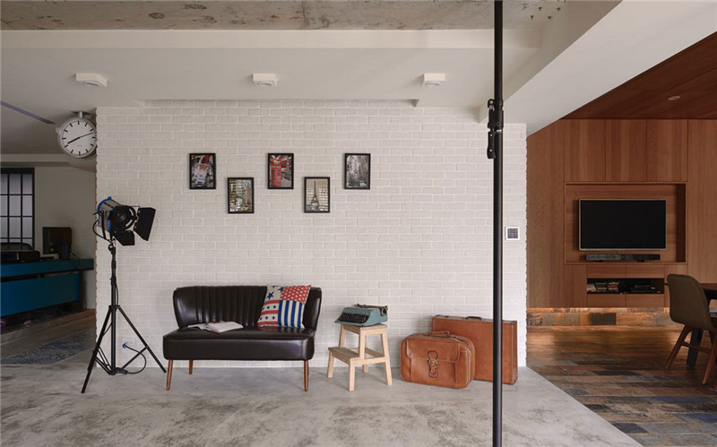 簡(jiǎn)約工業(yè)風(fēng)攝影工作室裝修實(shí)景圖 簡(jiǎn)約工業(yè)風(fēng)攝影工作室裝修實(shí)景圖