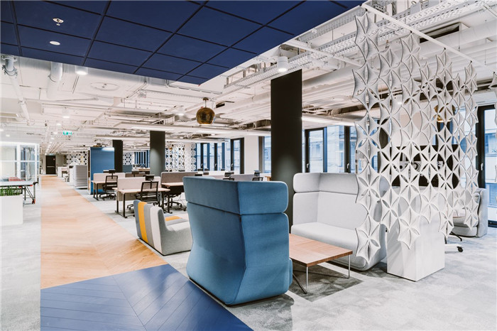 超大公共空間  時尚優(yōu)雅的現(xiàn)代風(fēng)IT公司辦公室裝修實景圖