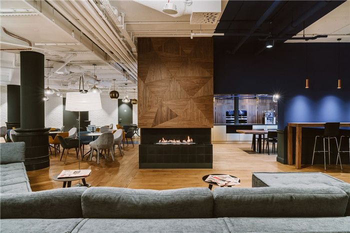 超大公共空間  時尚優(yōu)雅的現(xiàn)代風(fēng)IT公司辦公室裝修實景圖