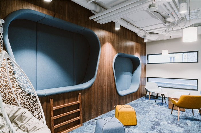 超大公共空間  時尚優(yōu)雅的現(xiàn)代風(fēng)IT公司辦公室裝修實景圖