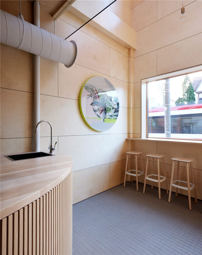 小夾層大變身 精致簡(jiǎn)約的國(guó)外餐廳改造設(shè)計(jì)案例 小夾層大變身 精致簡(jiǎn)約的國(guó)外餐廳改造設(shè)計(jì)案例