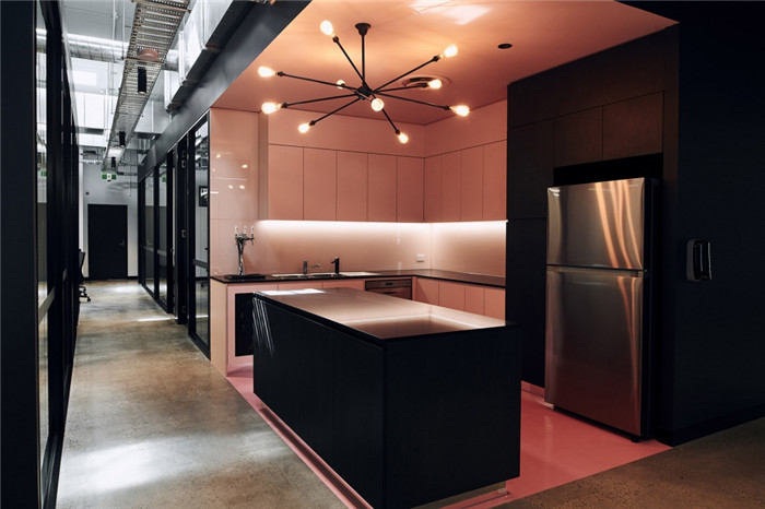 時(shí)尚簡(jiǎn)約的開放休息區(qū)裝修設(shè)計(jì)實(shí)景圖