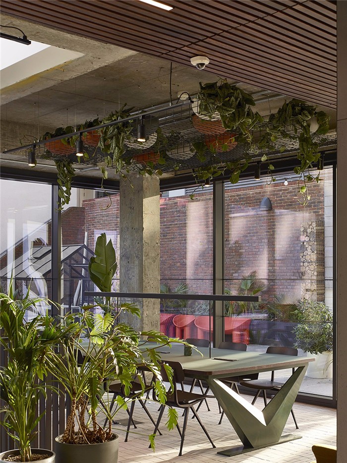 露臺空間休息區(qū)設計實景圖