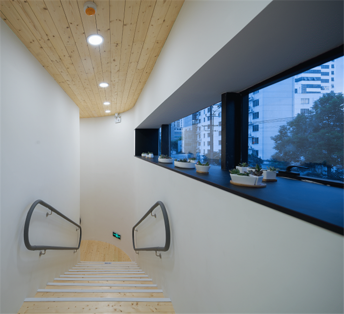 上海早教中心機(jī)構(gòu)樓梯裝修設(shè)計(jì)方案 上海早教中心機(jī)構(gòu)樓梯裝修設(shè)計(jì)方案