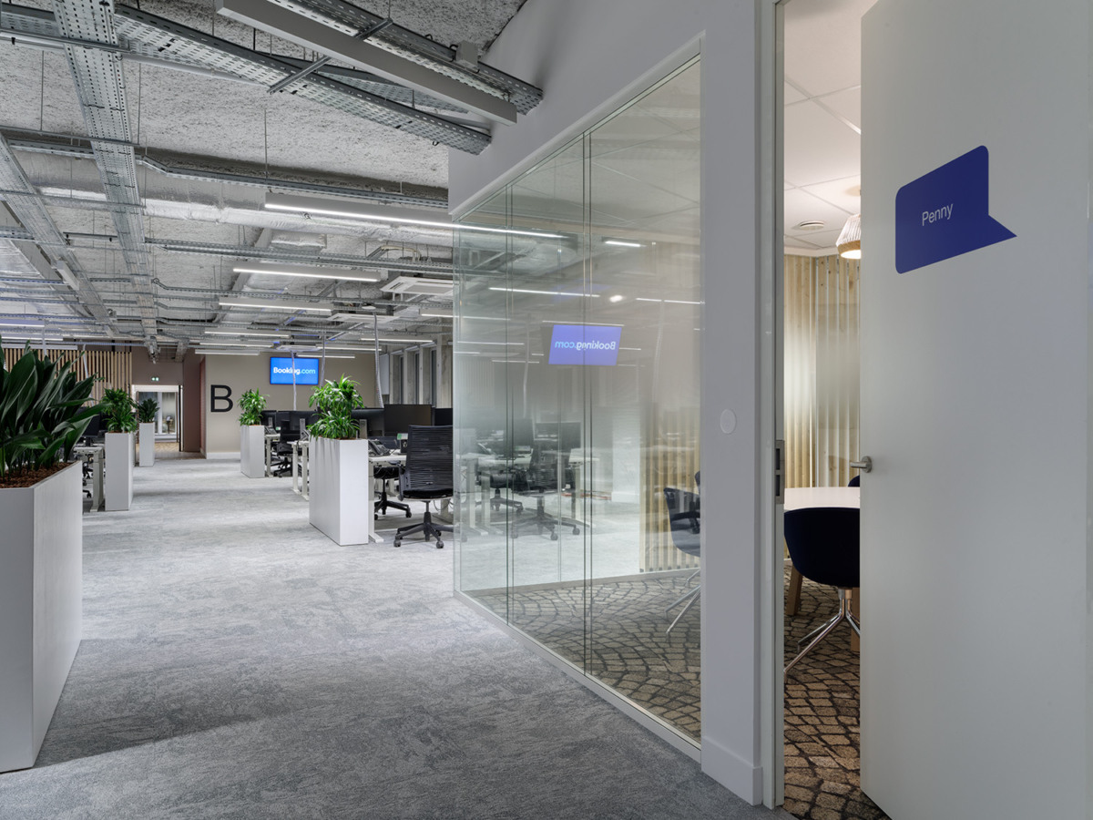 大型辦公室裝修實景圖 大型辦公室裝修實景圖