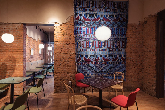 自然質(zhì)樸的尼岔土家傳統(tǒng)特色餐廳裝修設(shè)計(jì)方案 自然質(zhì)樸的尼岔土家傳統(tǒng)特色餐廳裝修設(shè)計(jì)方案