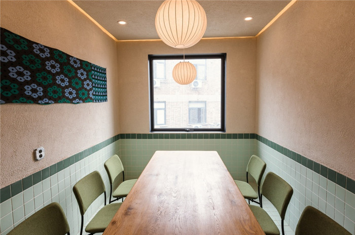 自然質(zhì)樸的尼岔土家傳統(tǒng)特色餐廳包廂裝修設(shè)計(jì)方案 自然質(zhì)樸的尼岔土家傳統(tǒng)特色餐廳包廂裝修設(shè)計(jì)方案