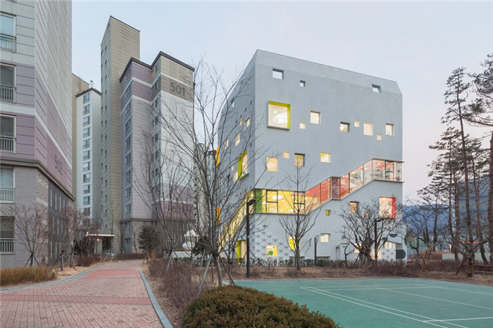 首爾花朵幼兒園裝修設(shè)計(jì)方案 首爾花朵幼兒園裝修設(shè)計(jì)方案