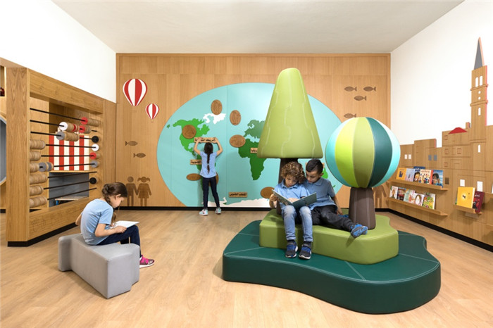 充滿想象力和創(chuàng)造力的創(chuàng)意以色列小學閱讀區(qū)裝修設計