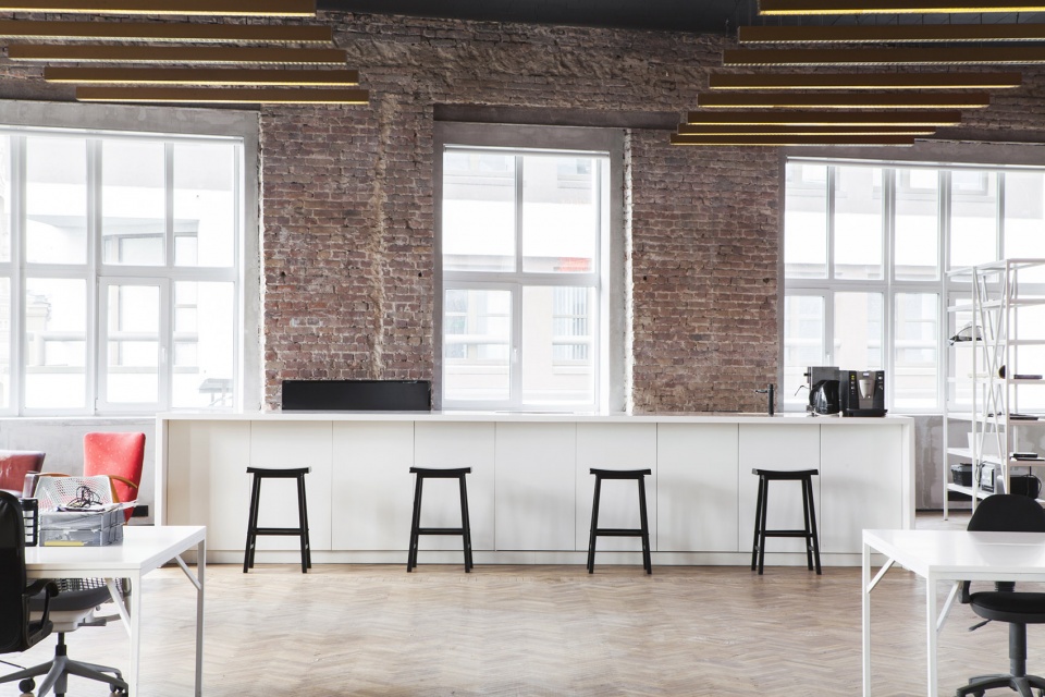 辦公室改造前臺(tái)裝修設(shè)計(jì)