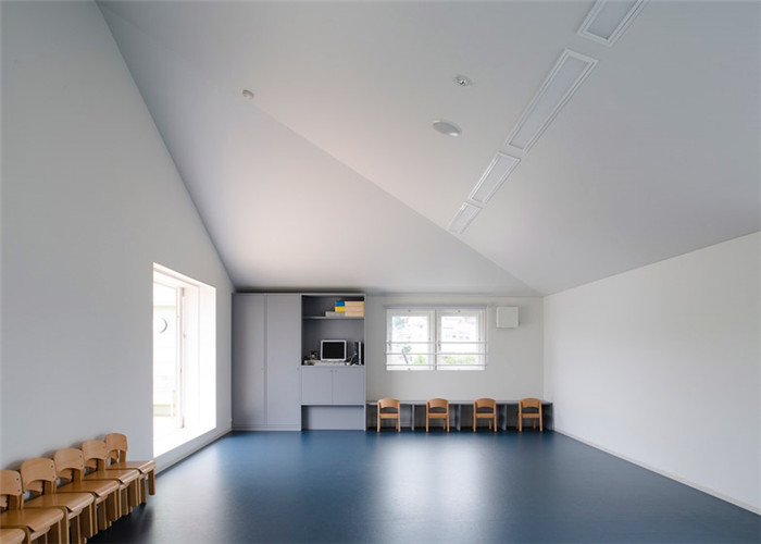 如家庭般溫馨的熊本幼兒園教室裝修設(shè)計(jì)效果圖 如家庭般溫馨的熊本幼兒園教室裝修設(shè)計(jì)效果圖