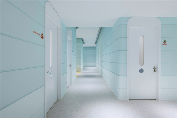 創(chuàng)意簡約風兒童鋼琴培訓機構走廊裝修設計效果圖 創(chuàng)意簡約風兒童鋼琴培訓機構走廊裝修設計效果圖