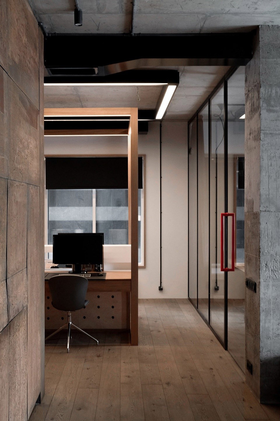 高科技工業(yè)辦公室過道裝修設計