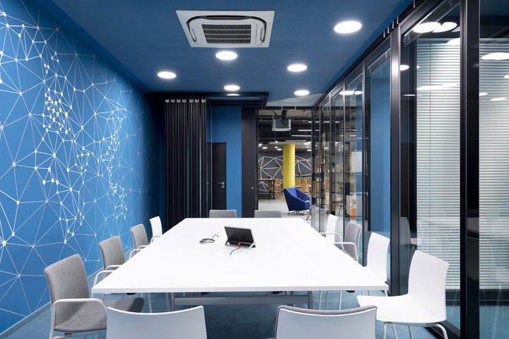 國外多變性辦公室會(huì)議室設(shè)計(jì)裝修