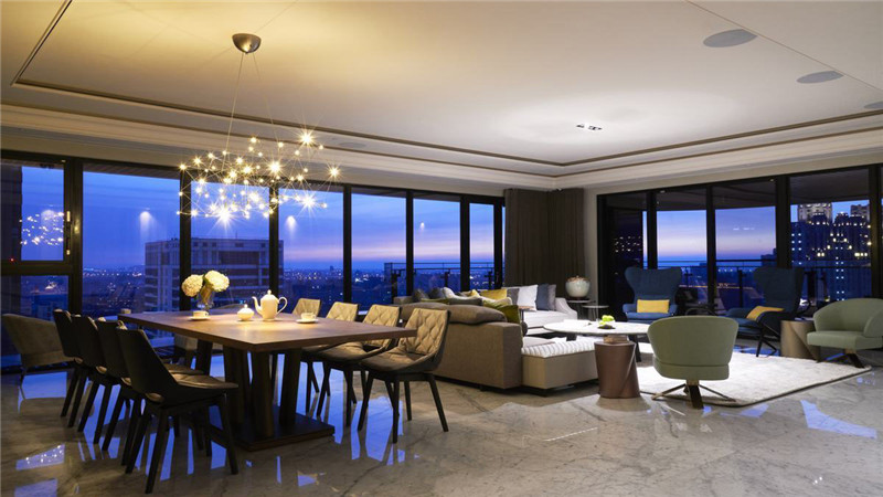 530平現(xiàn)代奢華別墅豪宅餐廳裝修方案-鄭州宏鈺堂別墅裝修公司 530平現(xiàn)代奢華別墅豪宅餐廳裝修方案-鄭州宏鈺堂別墅裝修公司
