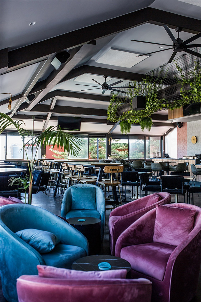 迷幻復(fù)古風(fēng)Joker & Thief音樂餐廳酒吧裝修設(shè)計方案