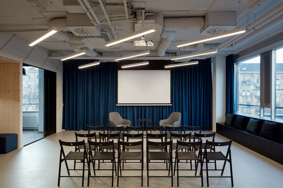 獨特活動空間辦公室講解室設(shè)計裝修案例 獨特活動空間辦公室講解室設(shè)計裝修案例