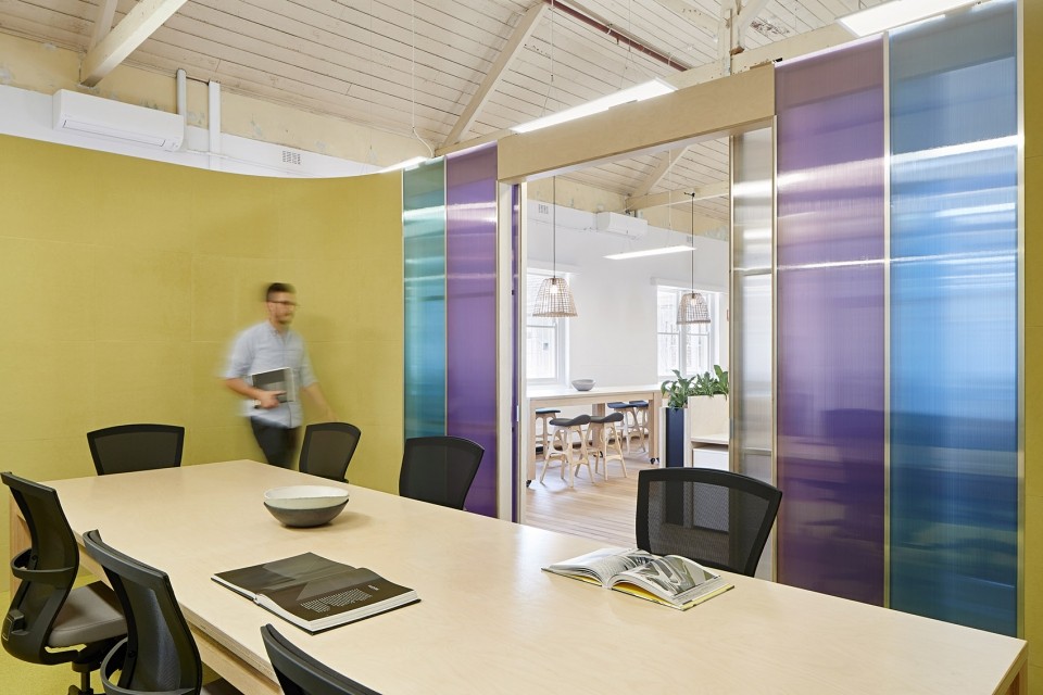 小而美的辦公室會(huì)議室裝修案例 小而美的辦公室會(huì)議室裝修案例