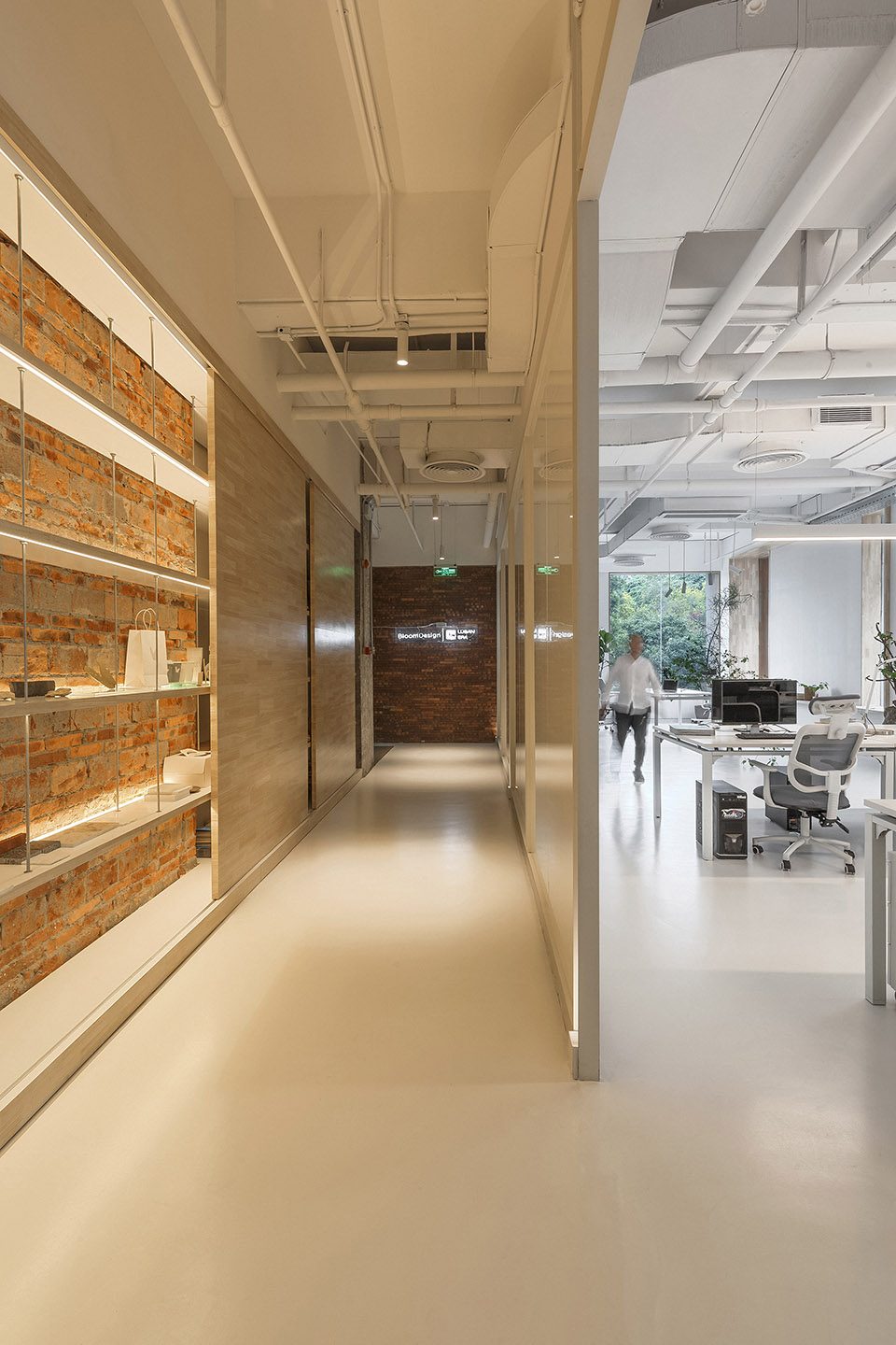 探尋簡(jiǎn)單美好和真實(shí)感動(dòng)的辦公室裝修案例 探尋簡(jiǎn)單美好和真實(shí)感動(dòng)的辦公室裝修案例