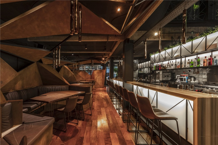 特色工業(yè)風主題Mamba餐廳酒吧設(shè)計裝修方案 特色工業(yè)風主題Mamba餐廳酒吧設(shè)計裝修方案