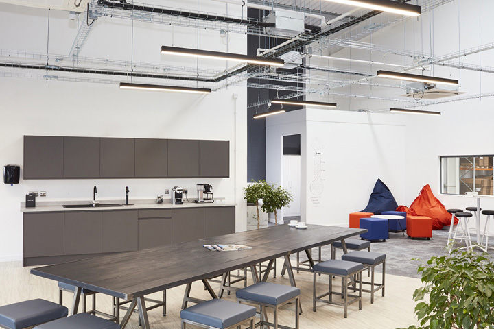 鄭州辦公裝修公司宏鈺堂分享活力工業(yè)風(fēng)辦公設(shè)計圖 鄭州辦公裝修公司宏鈺堂分享活力工業(yè)風(fēng)辦公設(shè)計圖