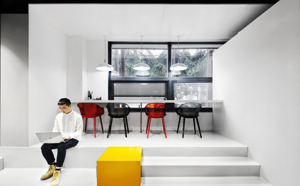 鄭州辦公室裝修實(shí)景圖 鄭州辦公室裝修實(shí)景圖