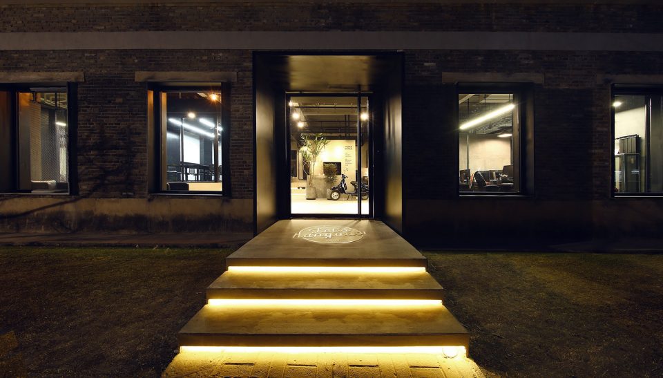 辦公室裝修外觀夜景實(shí)景圖 辦公室裝修外觀夜景實(shí)景圖