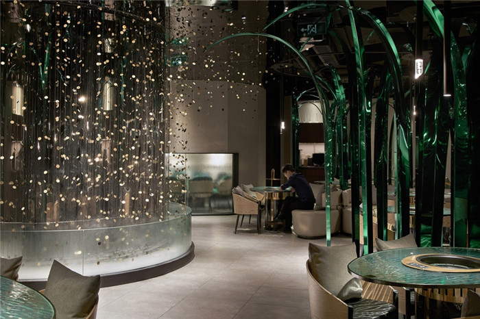 超有創(chuàng)意的奇幻椰林主題椰子雞火鍋店裝修實景圖