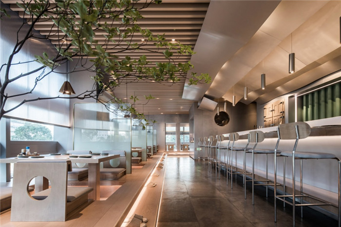 鄭州連鎖餐飲裝修公司分享壽司大連鎖餐廳裝修設(shè)計 鄭州連鎖餐飲裝修公司分享壽司大連鎖餐廳裝修設(shè)計