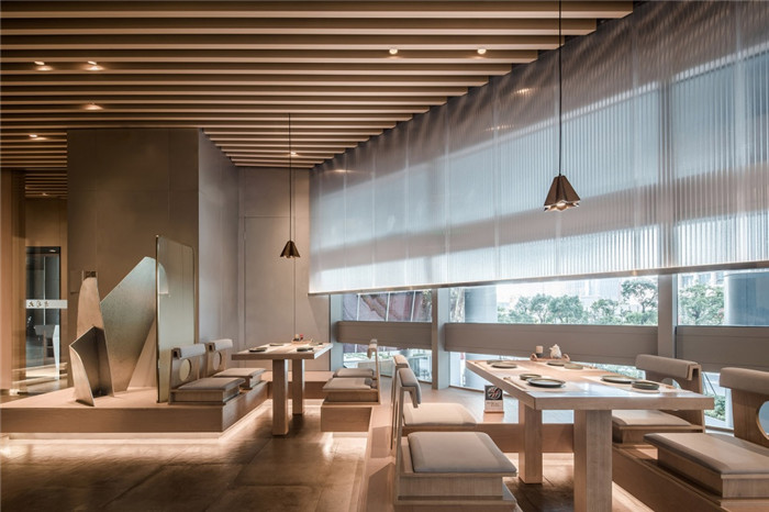 現(xiàn)代休閑風壽司大連鎖餐廳裝修設(shè)計案例 現(xiàn)代休閑風壽司大連鎖餐廳裝修設(shè)計案例