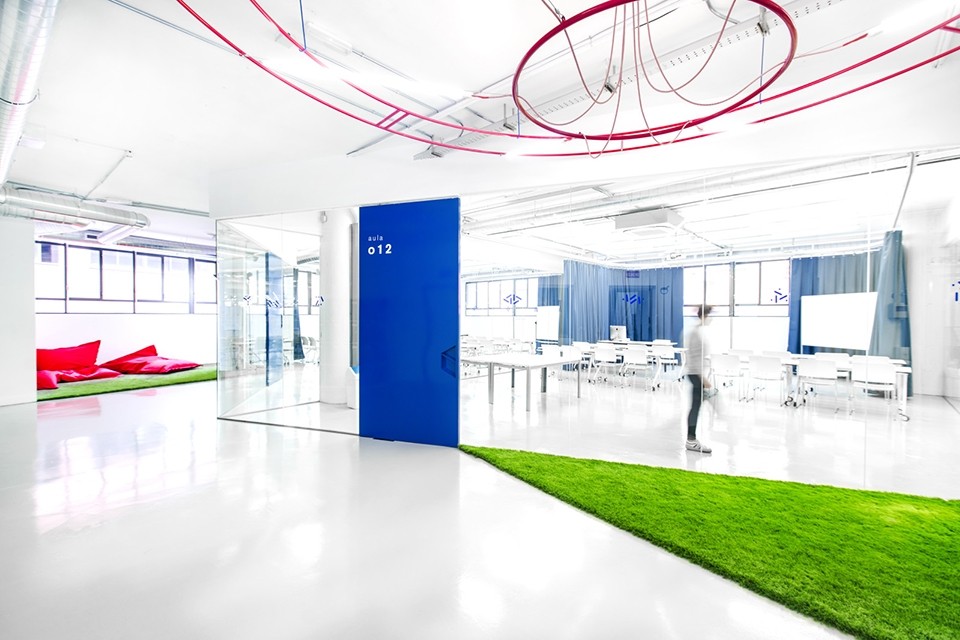 國(guó)外創(chuàng)新實(shí)驗(yàn)室辦公室大廳裝修