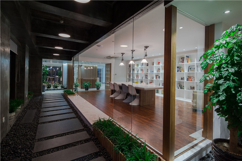 超現(xiàn)實辦公室裝修 超現(xiàn)實辦公室裝修