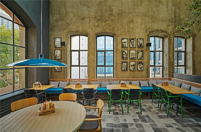 宏鈺堂餐飲裝修公司推薦平民主義精釀啤酒館裝修設(shè)計(jì)