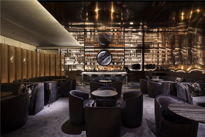 奢華與簡潔感并存的現(xiàn)代美式餐廳裝修設(shè)計方案分析 奢華與簡潔感并存的現(xiàn)代美式餐廳裝修設(shè)計方案分析