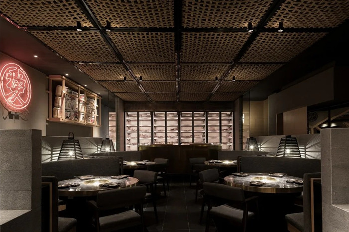 鄭州餐飲裝修公司推薦武士道主題日式居酒屋設(shè)計(jì) 鄭州餐飲裝修公司推薦武士道主題日式居酒屋設(shè)計(jì)