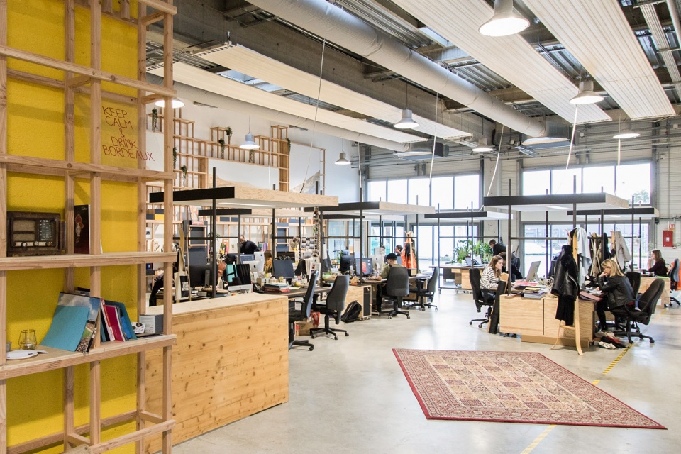 辦公室辦公區(qū)裝修實景圖 辦公室辦公區(qū)裝修實景圖