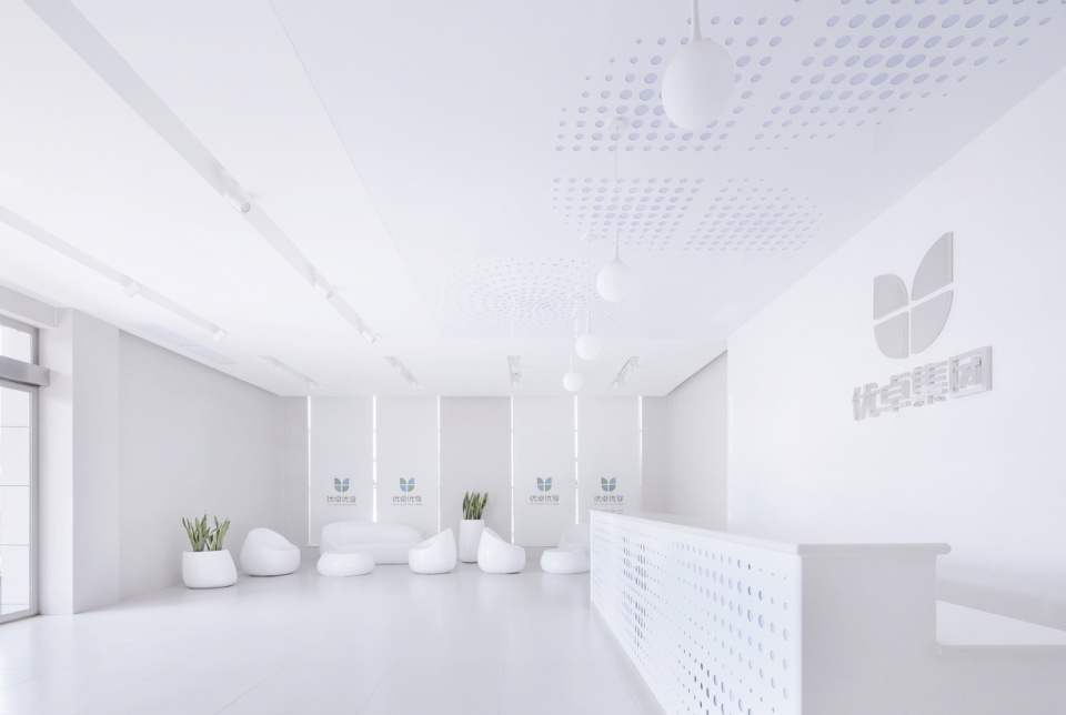 企業(yè)綜合辦公樓入口裝修 企業(yè)綜合辦公樓入口裝修