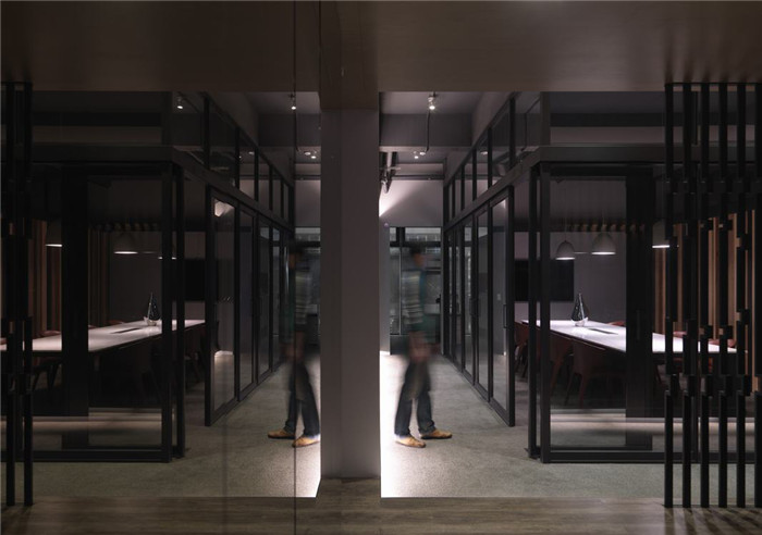 鏡子美學(xué) 精致優(yōu)雅的設(shè)計(jì)公司辦公室裝修方案 鏡子美學(xué) 精致優(yōu)雅的設(shè)計(jì)公司辦公室裝修方案