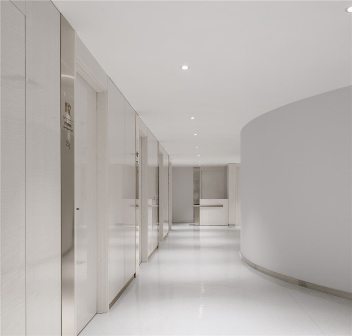醫(yī)美藝術(shù) 北京塑研醫(yī)美整形機(jī)構(gòu)手術(shù)層走廊裝修設(shè)計(jì)實(shí)景圖 醫(yī)美藝術(shù) 北京塑研醫(yī)美整形機(jī)構(gòu)手術(shù)層走廊裝修設(shè)計(jì)實(shí)景圖