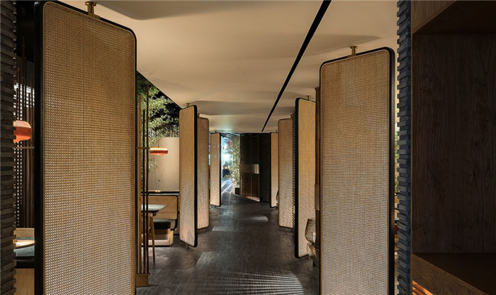 鄭州宏鈺堂推薦質(zhì)樸安靜的淺喜火鍋店隔斷裝修設(shè)計(jì)實(shí)景圖 鄭州宏鈺堂推薦質(zhì)樸安靜的淺喜火鍋店隔斷裝修設(shè)計(jì)實(shí)景圖