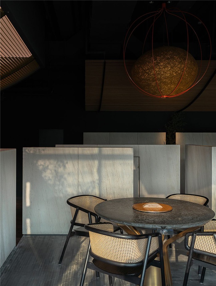 鄭州宏鈺堂推薦質(zhì)樸安靜的淺喜火鍋店裝修設(shè)計(jì)案例 鄭州宏鈺堂推薦質(zhì)樸安靜的淺喜火鍋店裝修設(shè)計(jì)案例